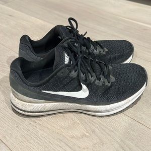 Nike Zooms - Black